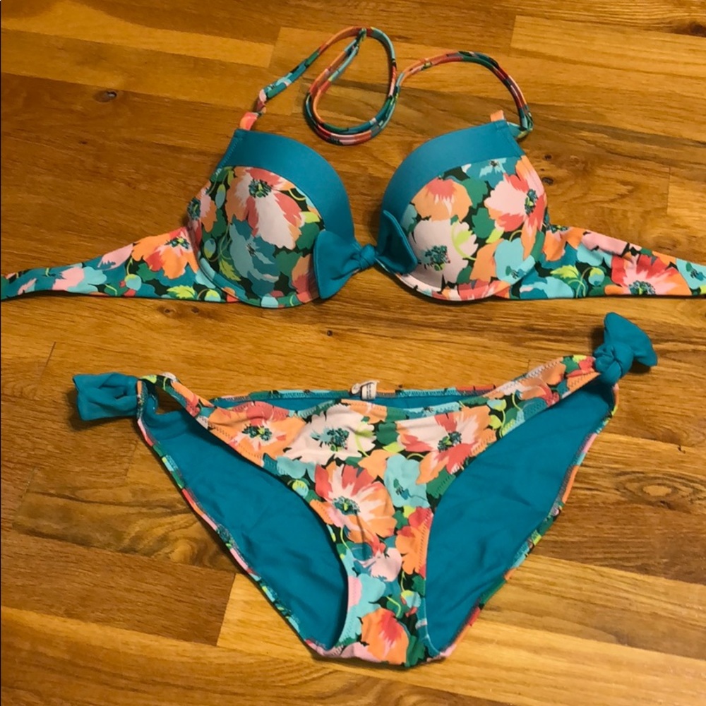 Two piece floral bikini bathing suit